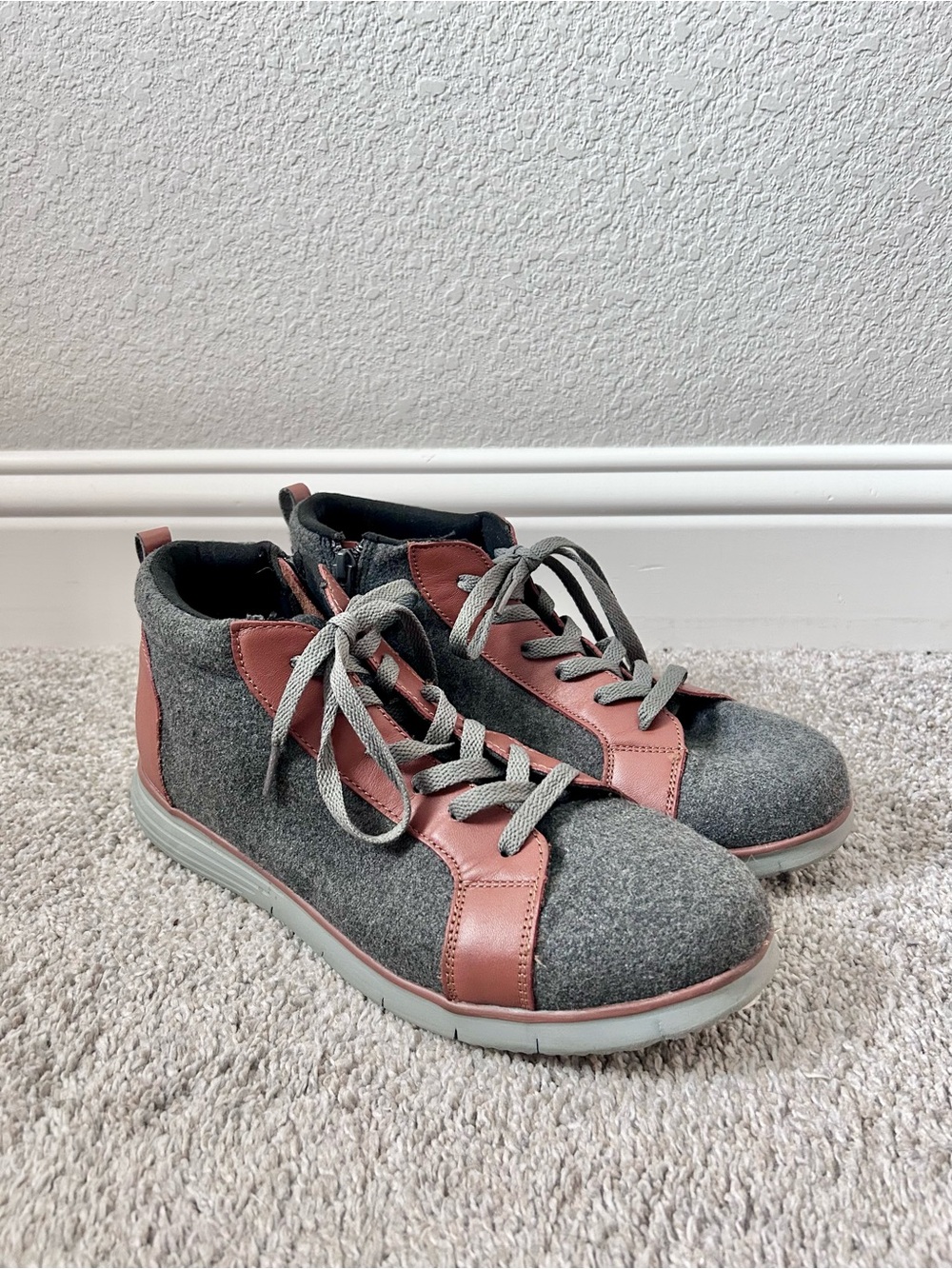 Propet Travelfit Hi Top - Women's Active Travel Shoe Size 10, brown, Gray